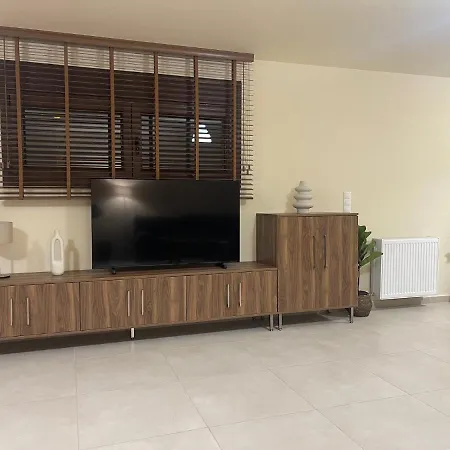 Апартаменты Luxury Stone Basement