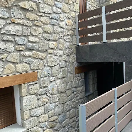 Apartamento Luxury Stone Basement